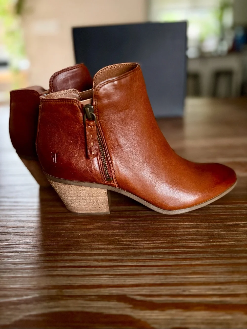 NWB Frye Judith Zip Leather Booties